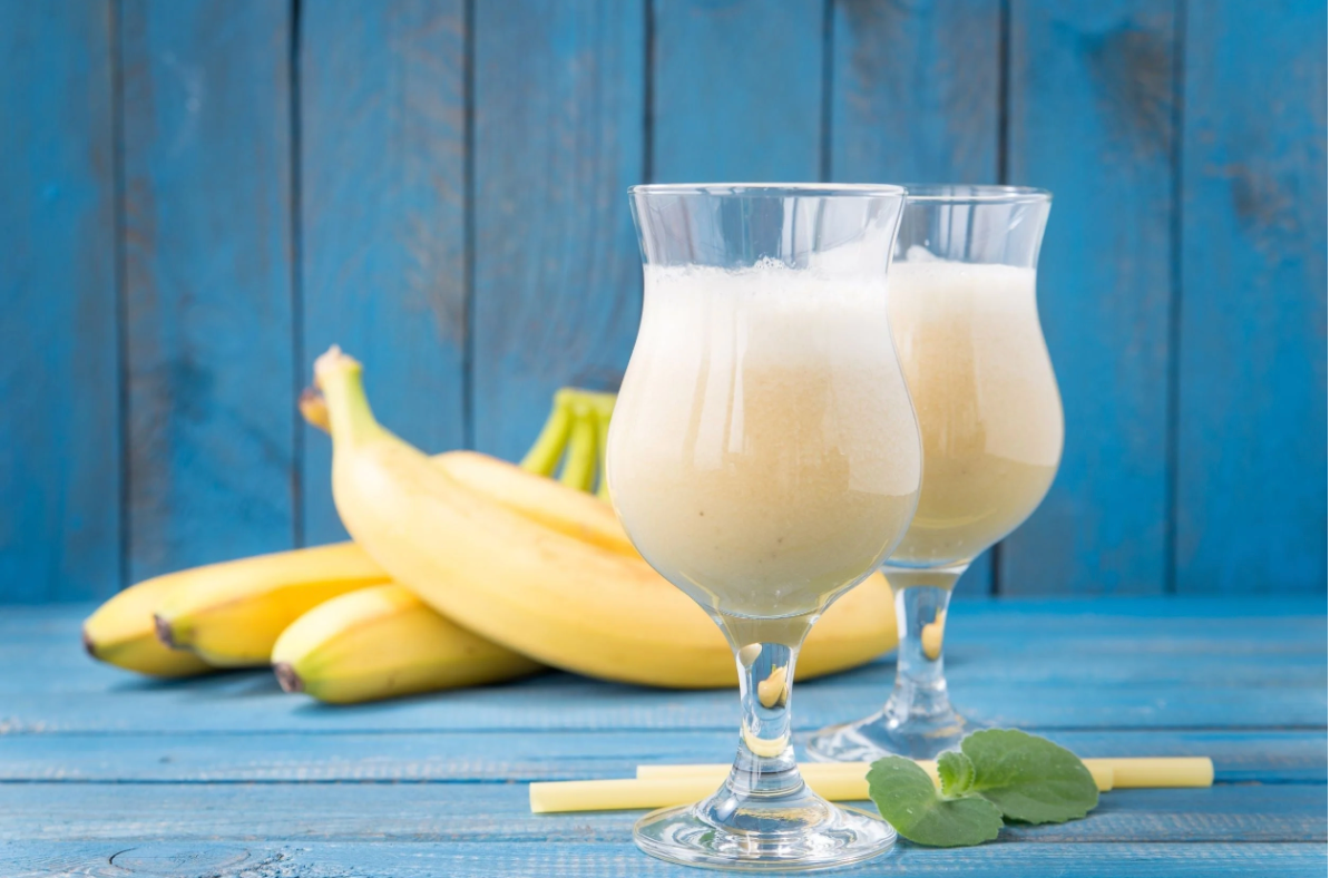 Banana Batida cocktail: banana and cachaça